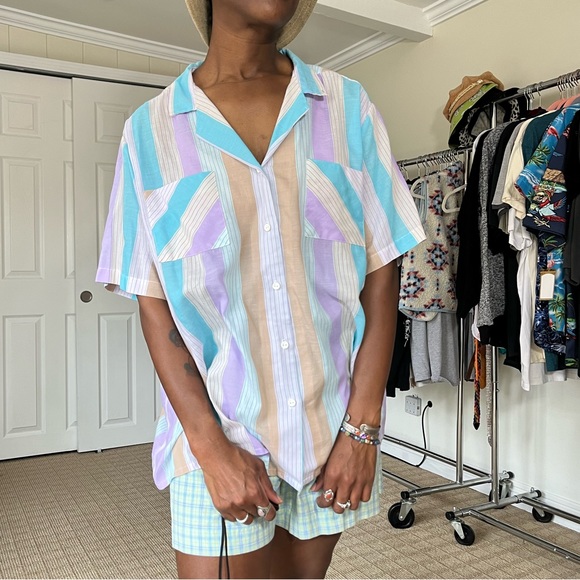 ! Vertical pastel stripes.  Lightweight. Size 42. Fits like a large!! - Picture 6 of 7